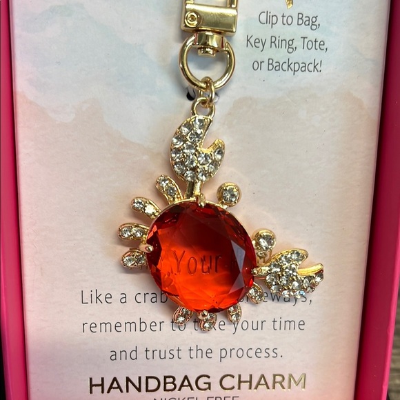 Crab Bag Charm Sparkling Crystal Accents ✨🦀 - Picture 4 of 6